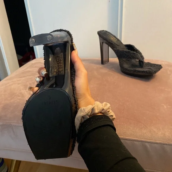 Faux fur Simmi heels still have box 
Worn once , don’t like how it fits on me - Picture 3 of 4